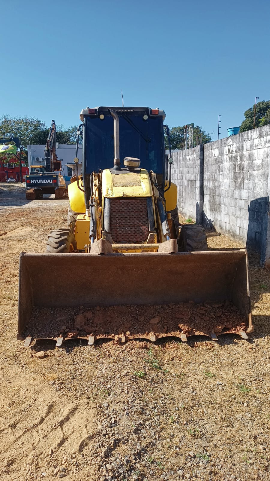 Retroescavadeira New Holland B95B